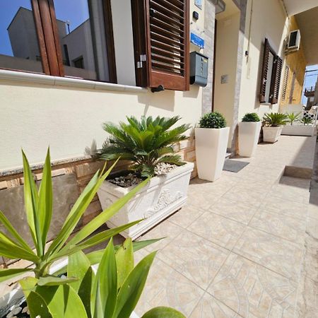 Perla Del Sud - Guest House LMP Exterior foto